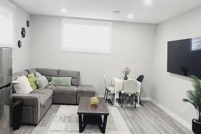 Image de Fabulous and cozy guest suite in a beautiful surbub location