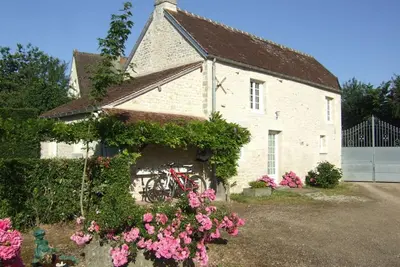 Image de Maison 17e siècle avec jardin et terrasse, proche Haras du Pin et plages, max 5 pers, tout inclus.