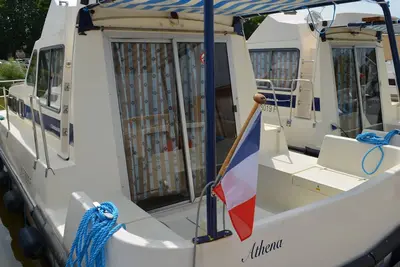 Image de Bateau confortable à quai pour 5 pers, Pontailler-sur-Saône, proche commerces