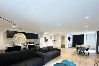Image de Urban Flat 182 - Spacious 4 Bedroom Flat in Paris