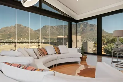 Image de Panoramic 4-bedroom house with WiFi and Ac in the heart of Cape Town