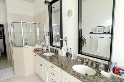 Image de Elegant & Tasteful Townhouse in the Heart of Houston w/ gym