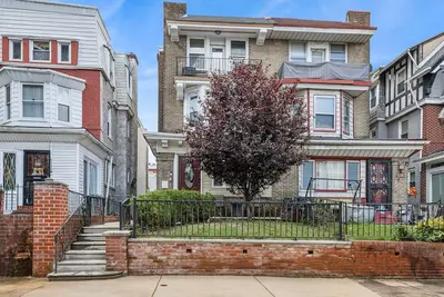 Image de Elegant 5br Townhome in Prime Location by RedAwning