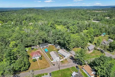 Image de Perfect for Groups\/Families! 5 Cabins, Pool, GameRoom & 30+ Beds at The Highland