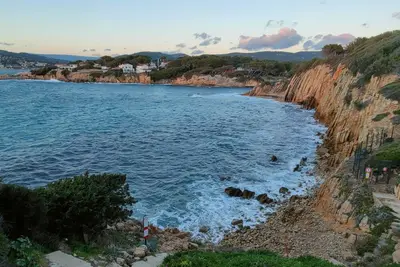 Image de Villa indépendante, trés calme, piscine, 3 min mer, rénovée 2024