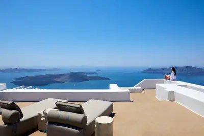 Image de Dazzling Santorini Villa | Foyal Villa | 3 Bedrooms | Private Furnished Terrace with Outdoor Heated Plunge Pool with Spectacular Caldera and Volcano Views | 25is Martiou, Imerovigli