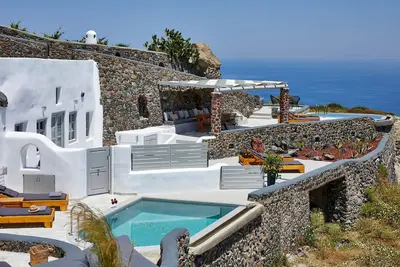 Image de Deluxe Santorini Suite | Thira Suite | 3 Bedrooms | Wonderful Private Terrace & Plunge Pool | Sea Views | Imerovigli