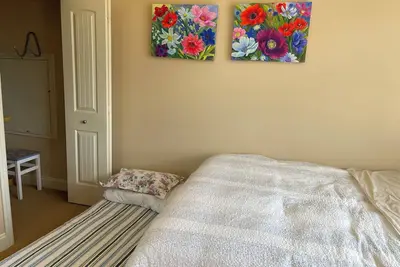 Image de Room - A in White Rock house