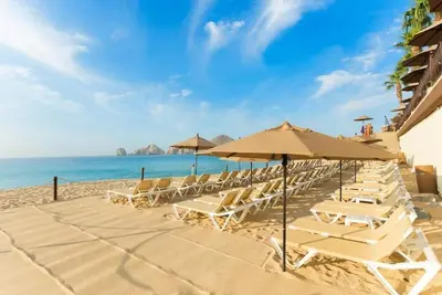 Image de Luxurious 1-bedroom suite across from the famous arch in exciting Cabo San Lucas