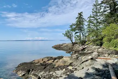 Image de Cozy Cottage beside Beach and UVIc