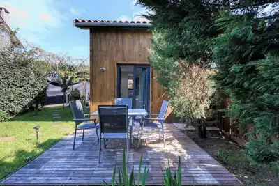 Appartement \"Loc Ty Home\" avec terrasse privée, jardin privé et Wi-Fi