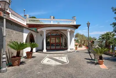 Image de Villa 'Azzurra' avec vue sur mer, Wi-Fi et climatisation