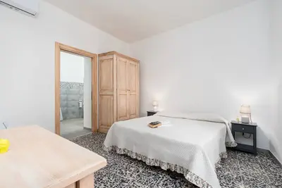 Image de Chambre 'T-D' avec vue sur la montagne, piscine et terrasse partagées