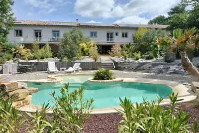 Image de Villa 'Zen Et Tropicale' avec vue sur les montagnes, piscine partagée et Wi-Fi