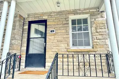 Image de **Exquisite Home in Prime Forest Hill**