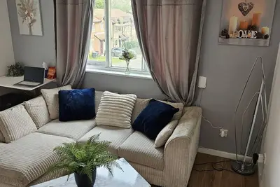 Image de Enchanting Enfield Studio free parking
