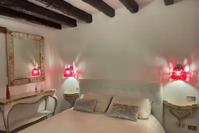Image de Charming 2-bedroom apartment with WiFi, Ac in delightful Venezia