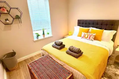 Image de Cozy Coastal Breeze 1-bedroom apartment in charming Boscombe with WiFi