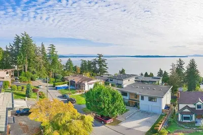 Image de 3 Br Seaside Bliss-Close to the beach-Ocean View!