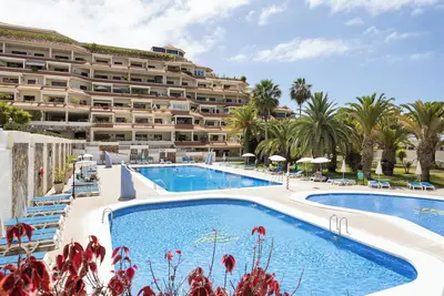 Image de Apartamento con Piscina