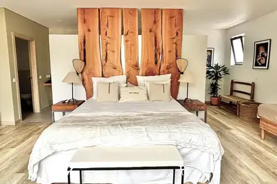 Image de Enchanting 7-bedroom Villa in Ericeira with Ac, WiFi