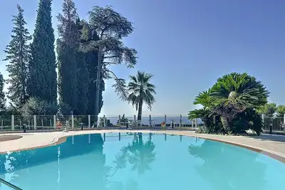 Image de Appart climatisé avec piscine et garage sécurisé à Menton, 4 couchages