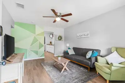 Image de Cozy Winter Haven Escape | Pet-Friendly/Fenced Lot