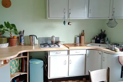 Image de Maison spacieuse avec jardin verdoyant, 10 minutes à pied du centre ville.