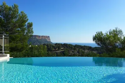 Image de Appartement les lilas, dans villa Ă Cassis, vue mer exceptionnelle