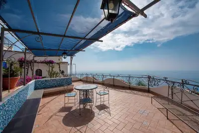 Image de Charming Villa with terrace overlooking the sea