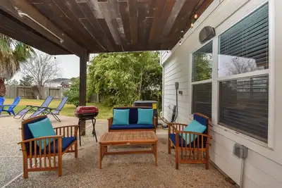 Image de Tranquil 6-Bedroom w\/ Pool 25 Min to Downtown So