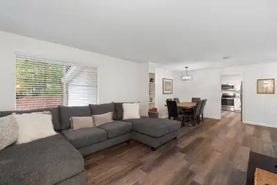 Image de The Prince George House / Midtown Home / Close to Forest General Hospital & Usm!