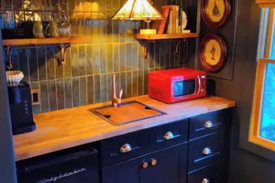 Image de One of a Kind Old Bisbee Suite Private\n