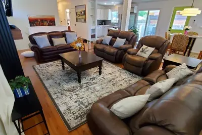 Image de 7 bedrooms, 8 beds and 4 bathroom family house in Denver.