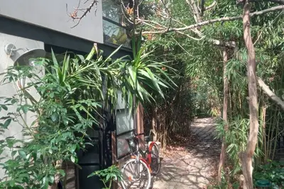 Image de Maison au calme près des Buttes Chaumont et à 5 stations de Métro de République
