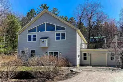 Image de 5 Minute walk into North Conway village with Game room & Hot tub and Central Air