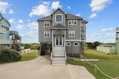 Image de 7865- Peridot, Oceanfront 5 bedroom home in Frisco!