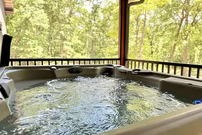 Image de Retreat near The Villages with Hot Tub