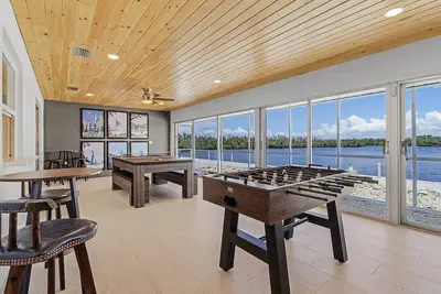 Image de Gorgeous & Spacious 3/3. 5, Incredible Water Views! Sleeps 9!