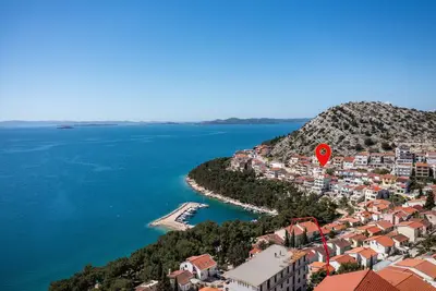 Appartement de trois chambres avec le balcon et la vue sur le mer Drage, Biograd (A-23455-a)