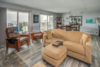 Image de 2 Bedroom~1st floor~Newly remodeled~No Cleaning Fees!