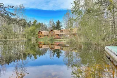 Image de Spacious Sterling Cabin: Game Room, Private Pond!