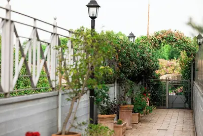 Luxurious villa with pool near St. Peter's and the Vatican. Pets allowed.