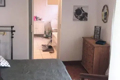 Image de Private Chamber with independent entrance near Cergy