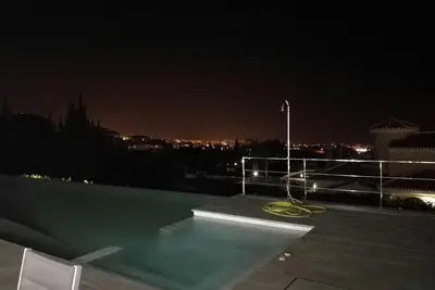 Image de Villa en Avenida de la Hacienda