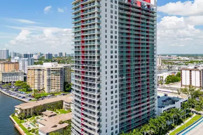 Image de Stunning Waterfront Views 1br Suite Mins from Beach