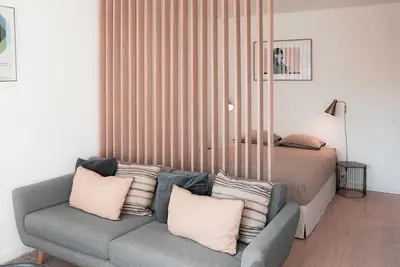 Découvrez l'élégance d'Aurora Suite, magnifique appartement à Genève.