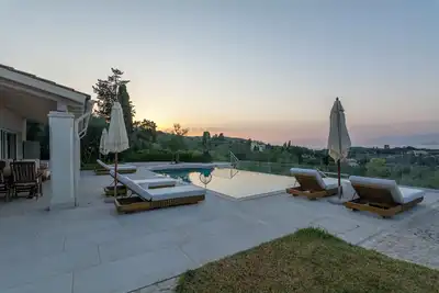 Image de Private Villa at the headline with a panoramic view close to the main village
