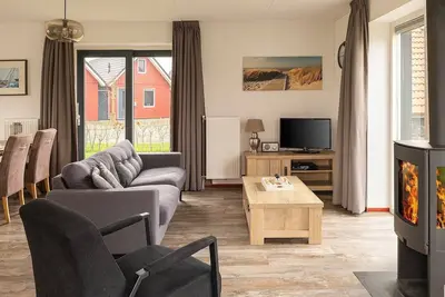 Image de Detached waterfront holiday home for 4 people