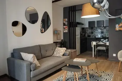 Image de Appartement Eline, dans le quartier des Arts à 400m des plages et du vieux port.